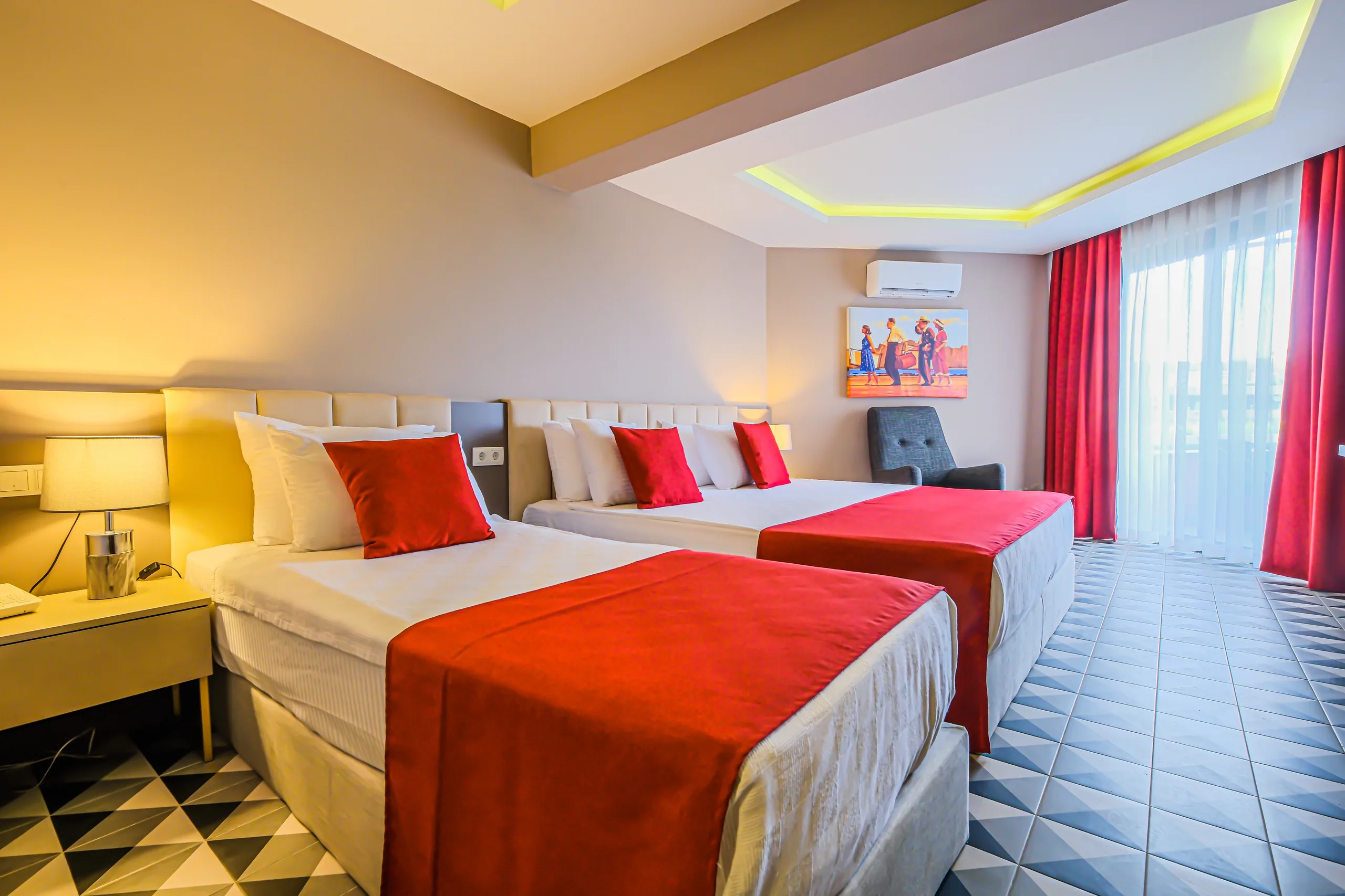 Garden Jakuzi — Feniks Priority Hotel
