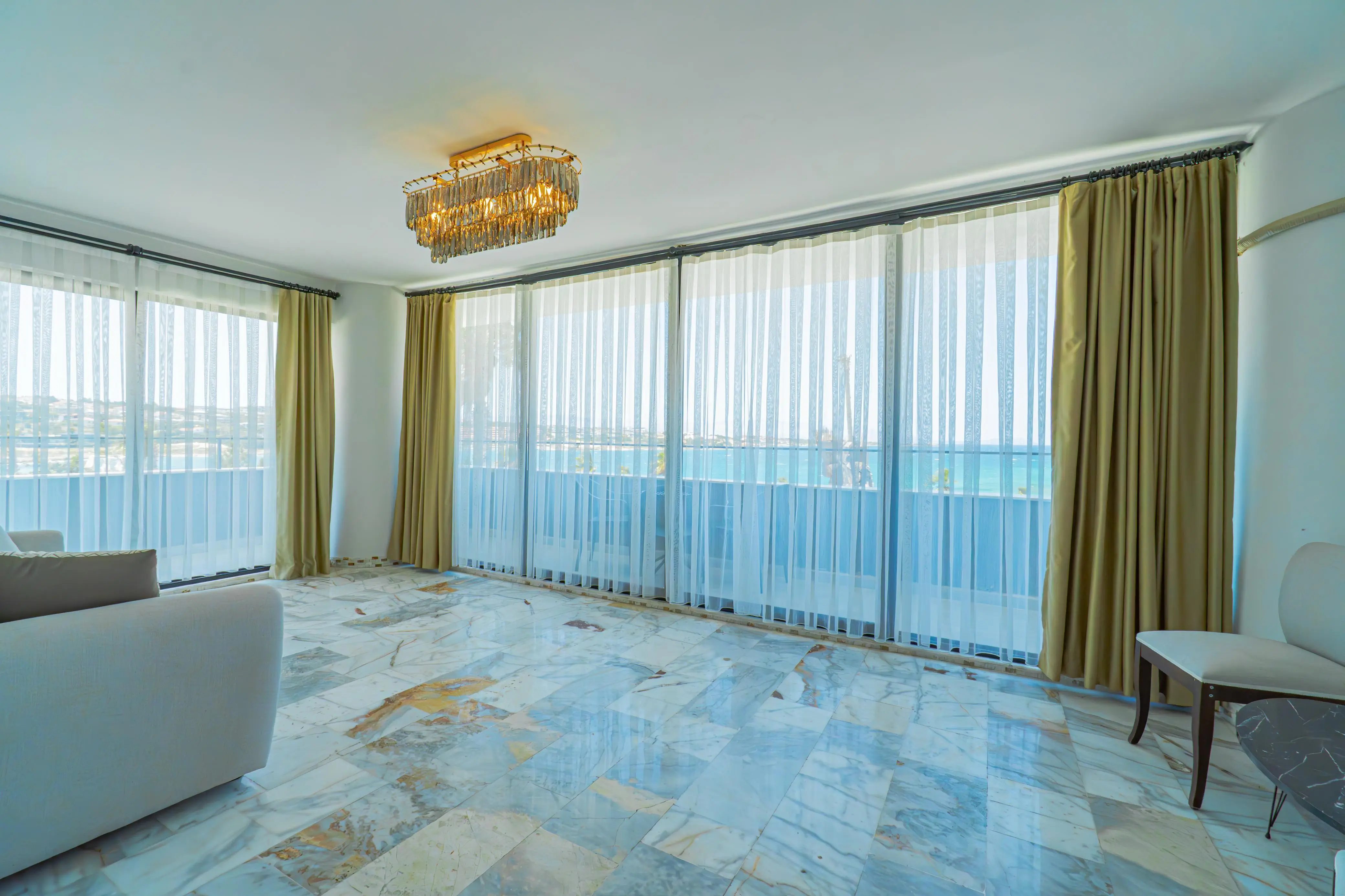 Suit Oda — Sun Pearl Hotel